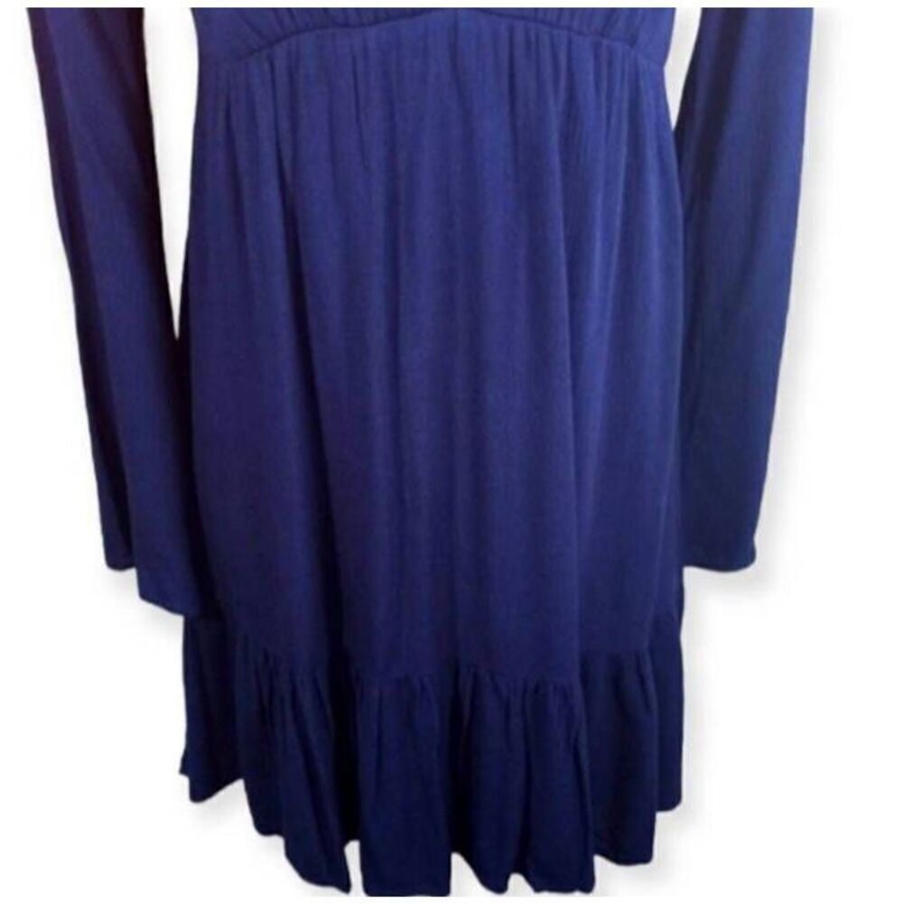 SOCIALITE NAVY BACK CUTOUT DRESS SZ.M EUC - Picture 4 of 7